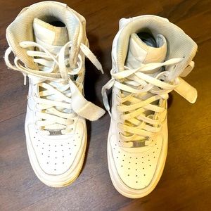 Nike Air vintage fit 7.5 or 8